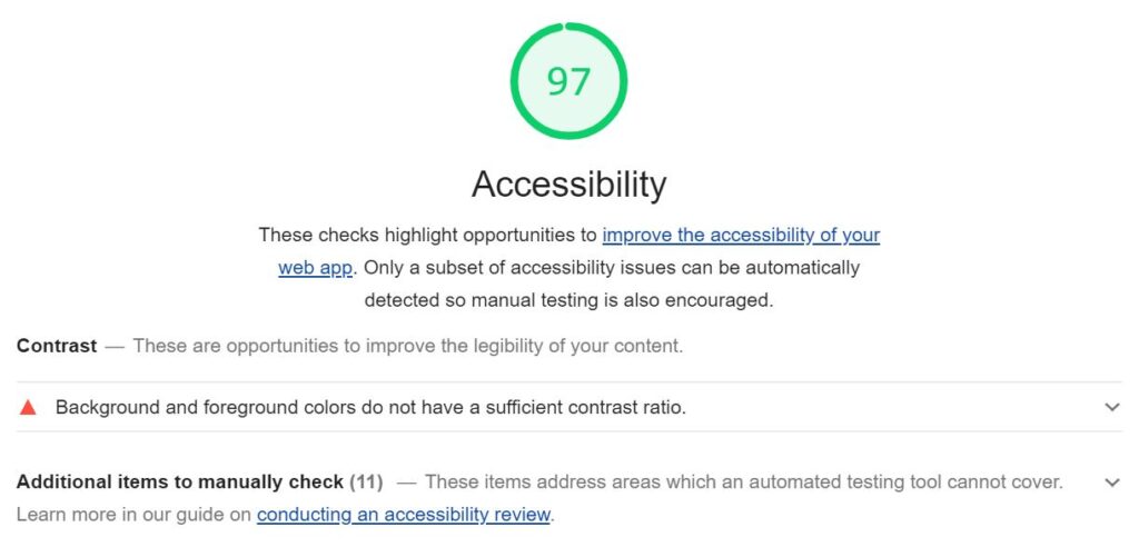 Captura de pantalla con el resultado de la auditoría de accesibilidad de una versión de Lighthouse anterior a 6.0. Resultado 97%, error detectado a nivel de contraste.